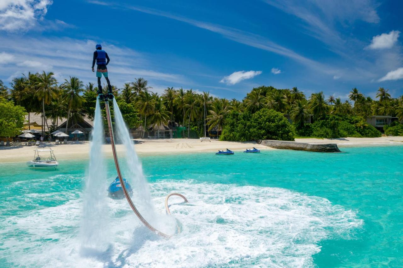Amilla Maldives Resort and Residences - flyboarding, águas turquesa no resort de luxo nas Ilhas Maldivas