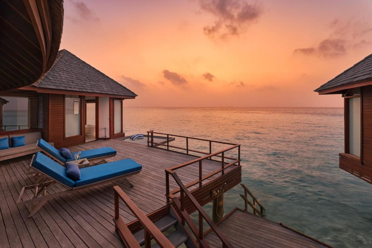 Anantara Dhigu Maldives Resort - pôr do sol, vila sobre a água no resort de luxo nas Ilhas Maldivas