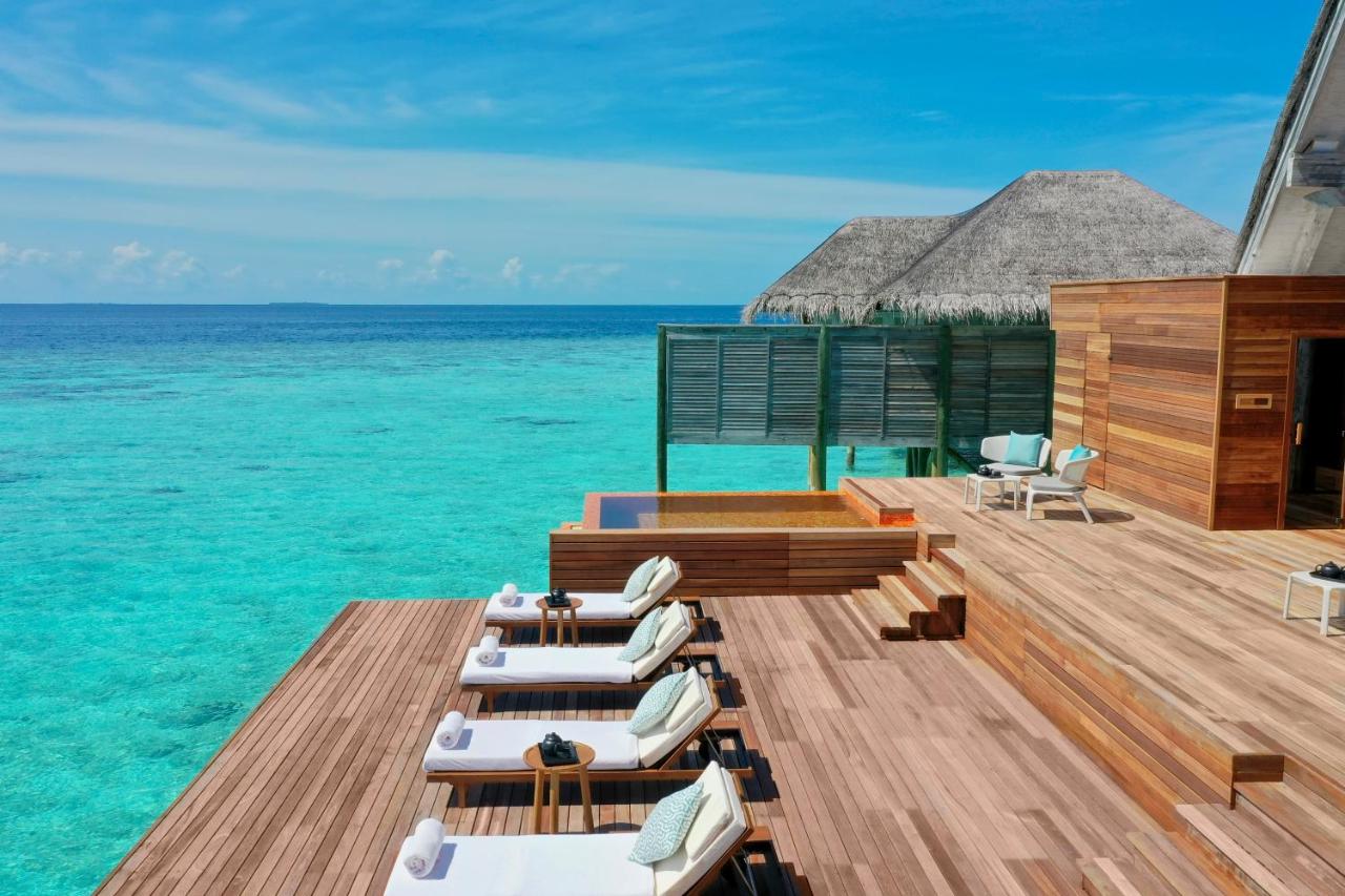 Anantara Kihavah Maldives Villas - vila sobre a água, piscina infinita no resort de luxo nas Ilhas Maldivas