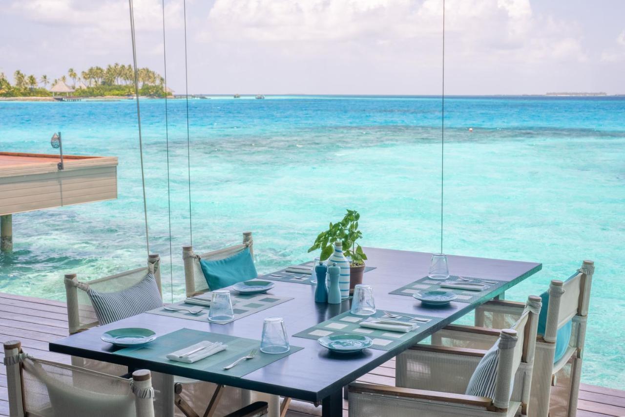 Cheval Blanc Randheli - águas turquesas, refeições ao ar livre no resort de luxo nas Ilhas Maldivas