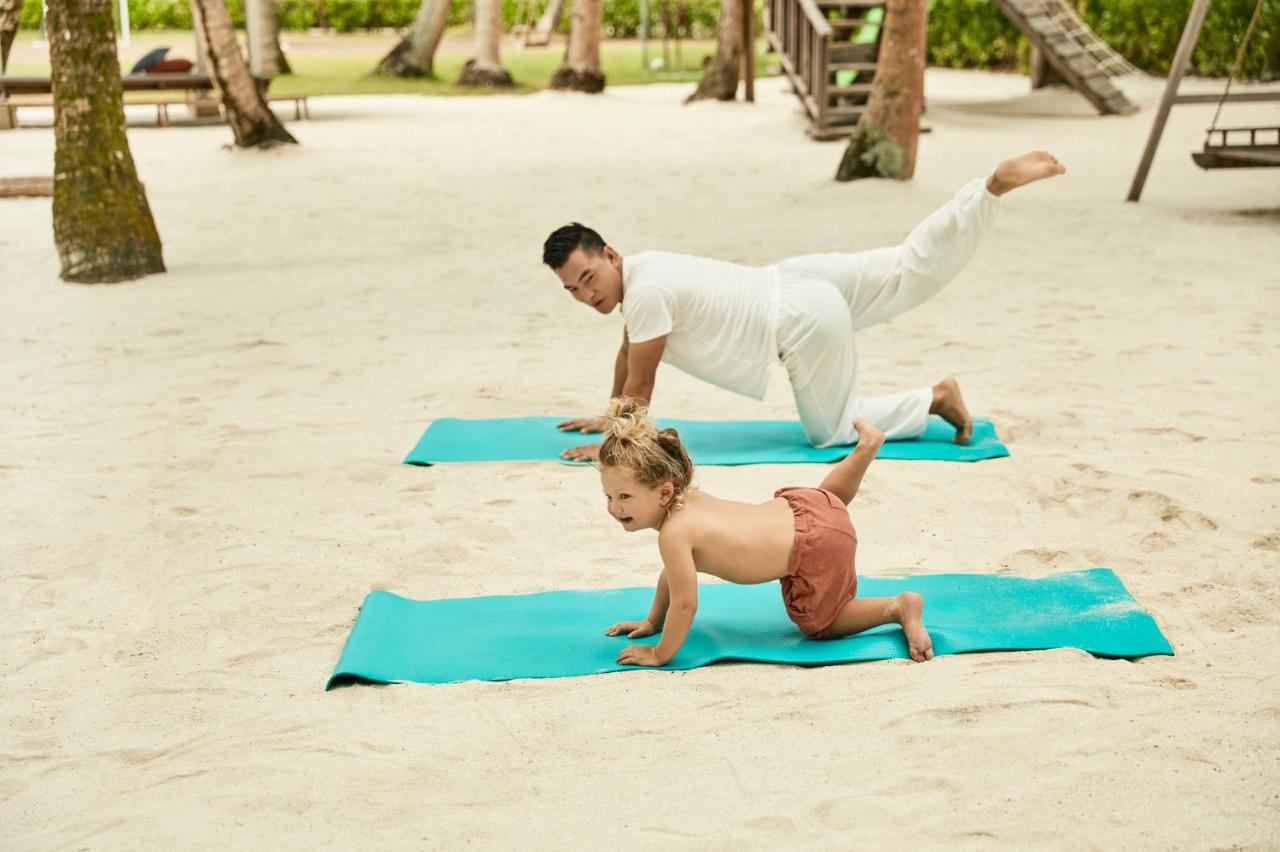 COMO Maalifushi - yoga, praia no resort de luxo nas Ilhas Maldivas