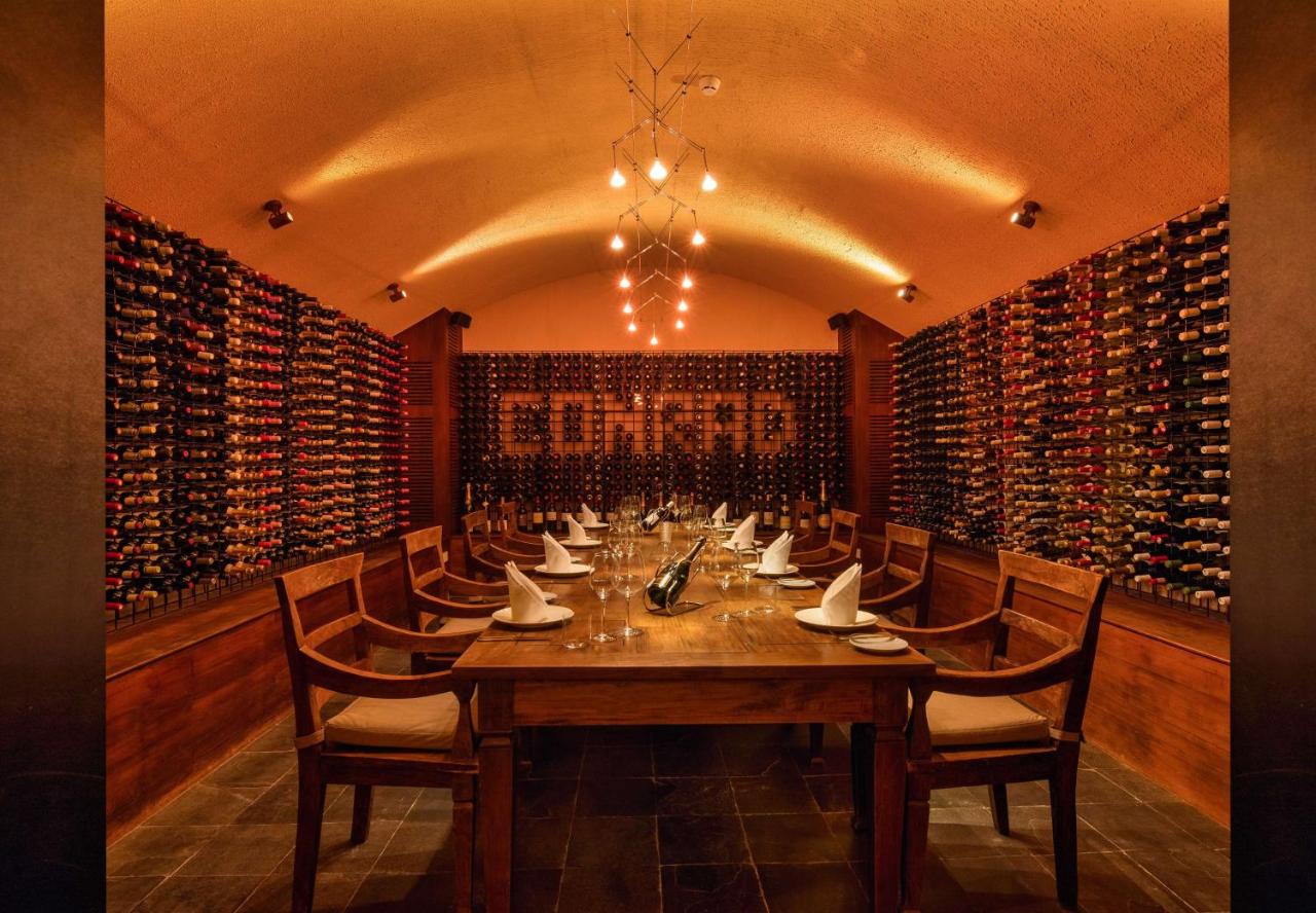 Conrad Maldives Rangali Island - adega de vinhos, luxuoso no resort de luxo nas Ilhas Maldivas