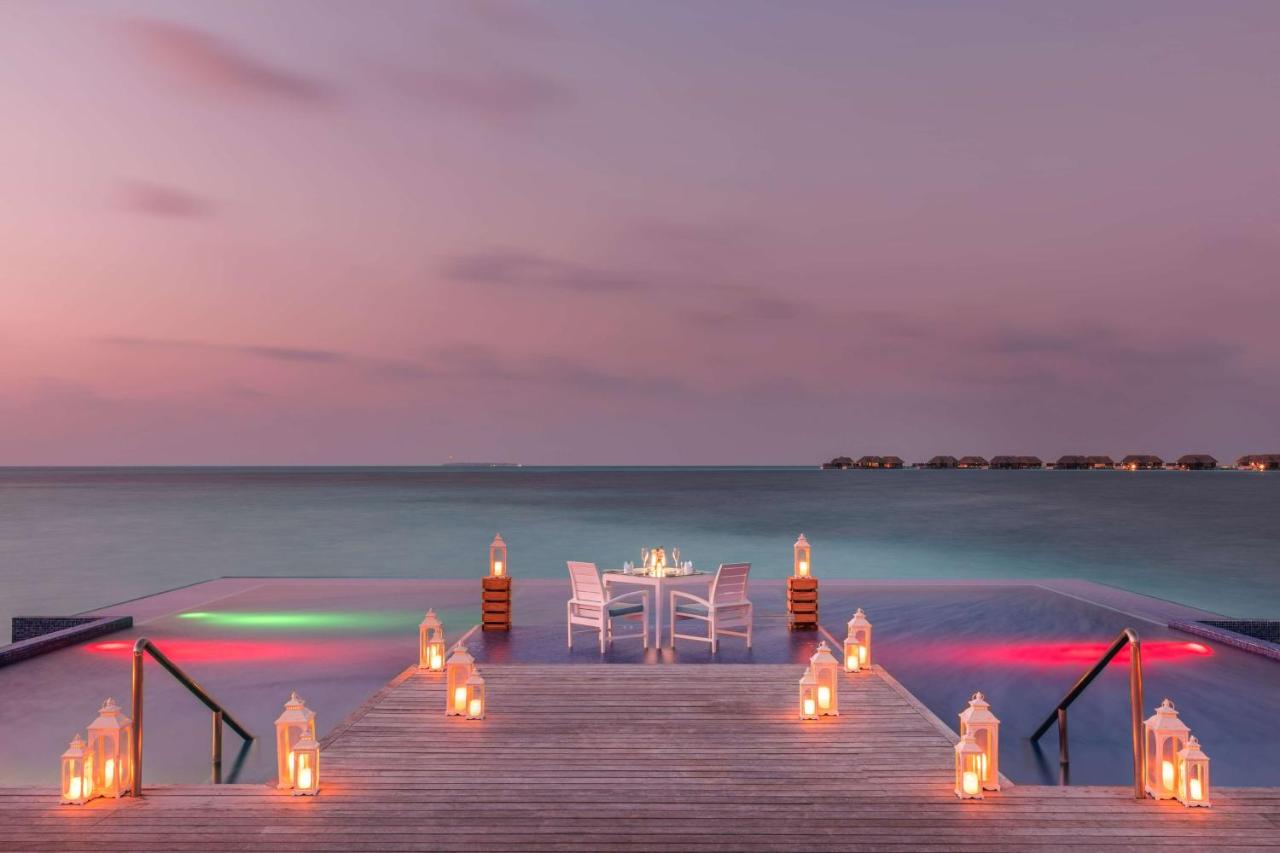Conrad Maldives Rangali Island - piscina infinita, jantar romântico no resort de luxo nas Ilhas Maldivas