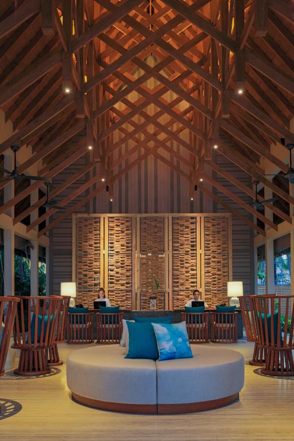 Emerald Faarufushi - luxuoso, lobby no resort de luxo nas Ilhas Maldivas