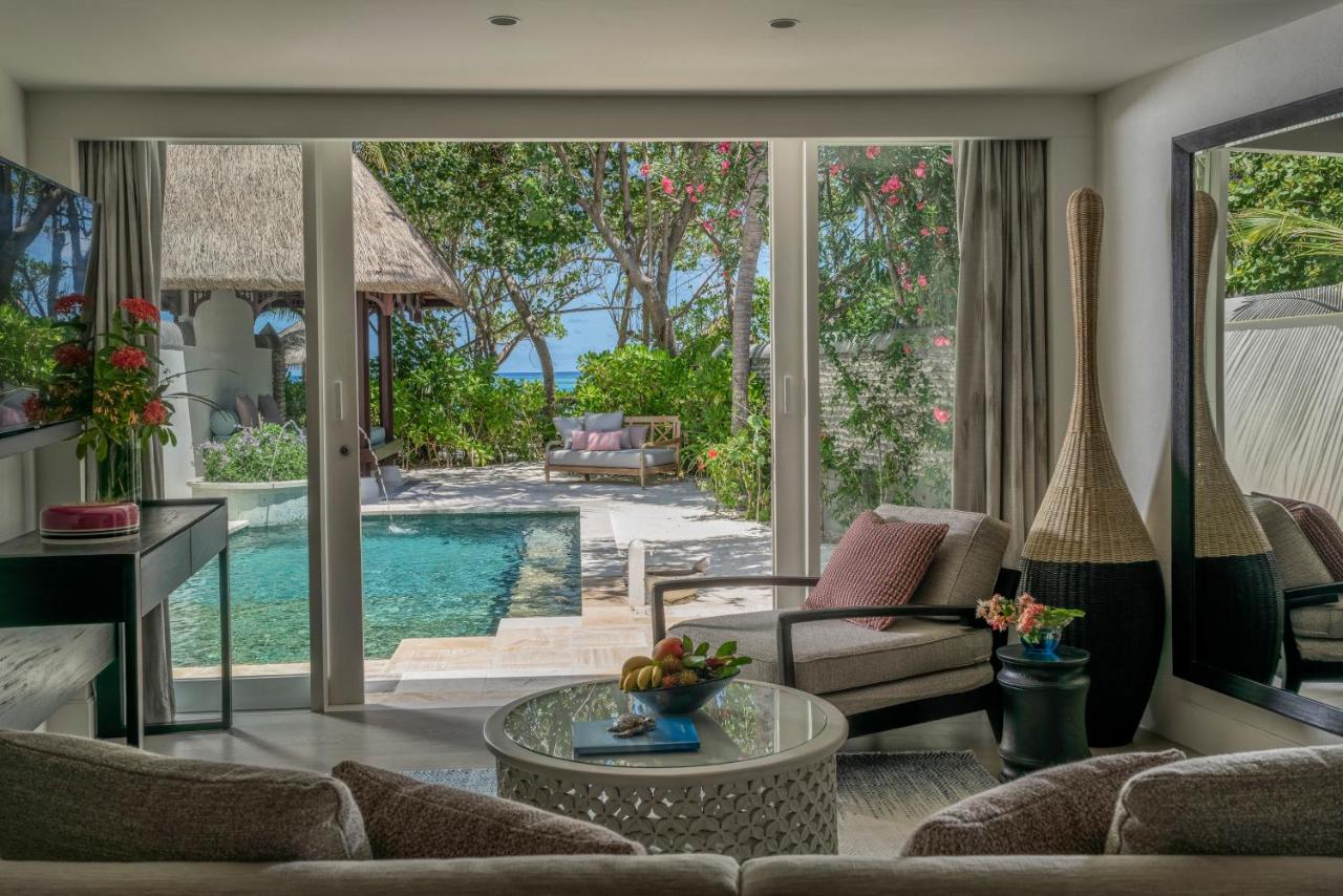 Four Seasons Resort Maldives at Kuda Huraa - piscina privativa, interior luxuoso no resort de luxo nas Ilhas Maldivas