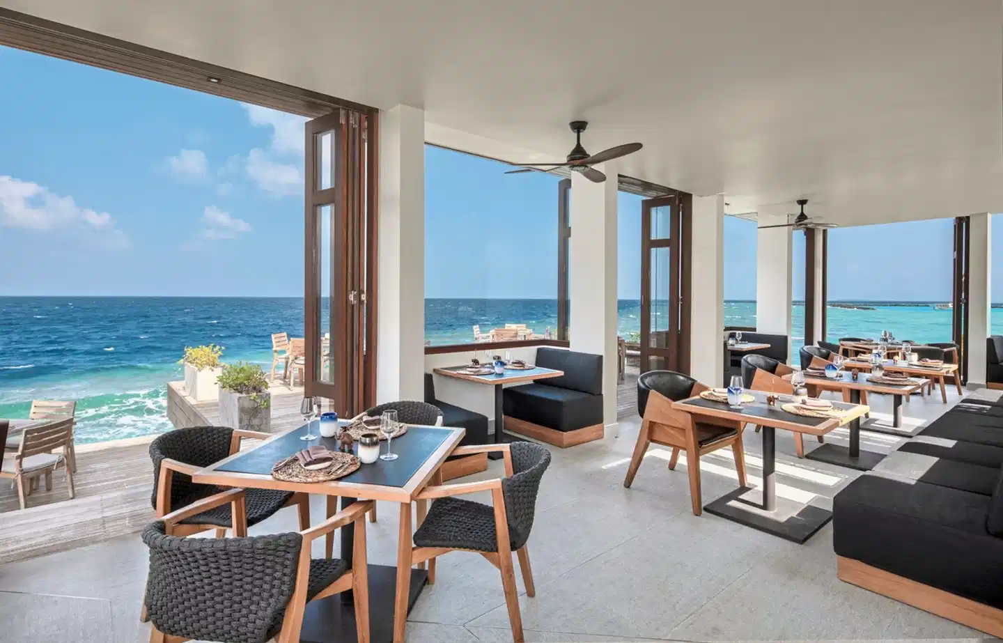 Heritance Aarah Maldives - vista para o oceano, decoração moderna no resort de luxo nas Ilhas Maldivas
