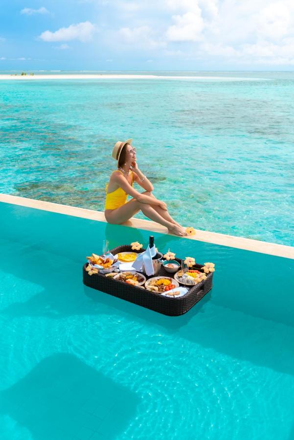 Jawakara Islands Maldives - piscina infinita, café da manhã flutuante no resort de luxo nas Ilhas Maldivas