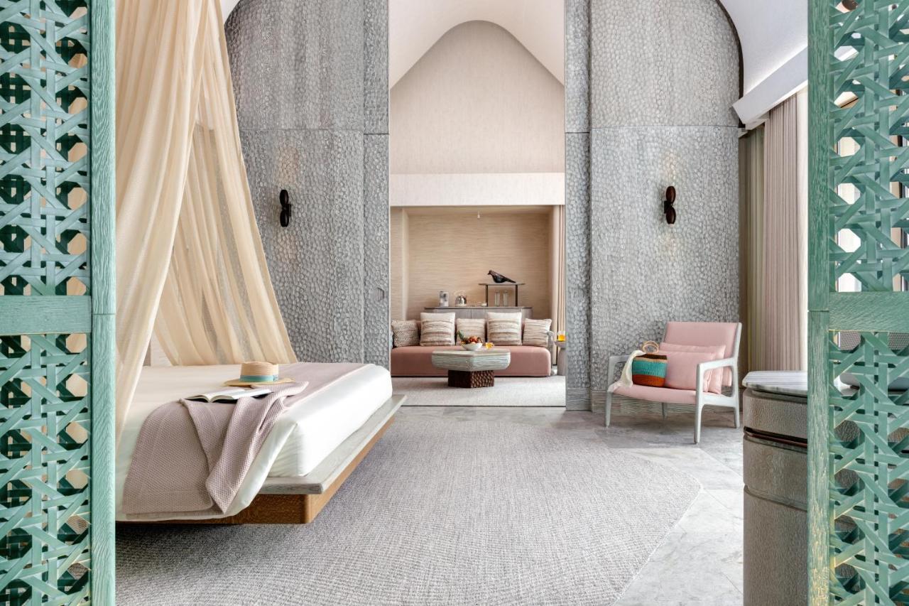 JOALI Being - luxo, cama com dossel no resort de luxo nas Ilhas Maldivas