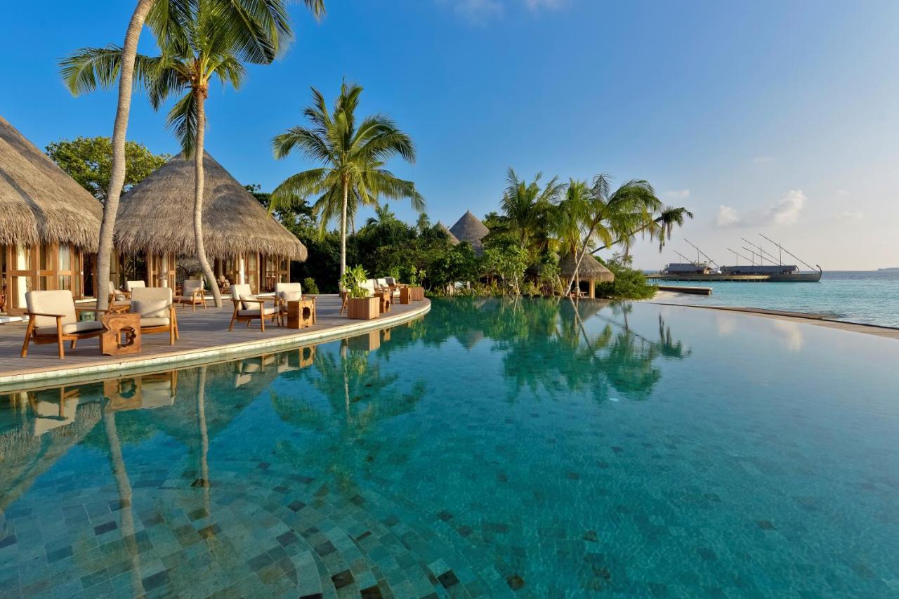 Milaidhoo Island Maldives - piscina infinita, atmosfera tropical no resort de luxo nas Ilhas Maldivas