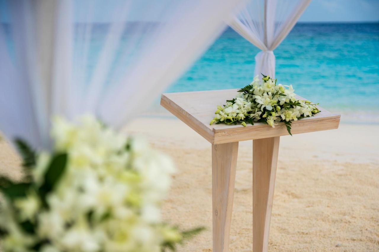 Milaidhoo Island Maldives - praia, decoração de casamento no resort de luxo nas Ilhas Maldivas