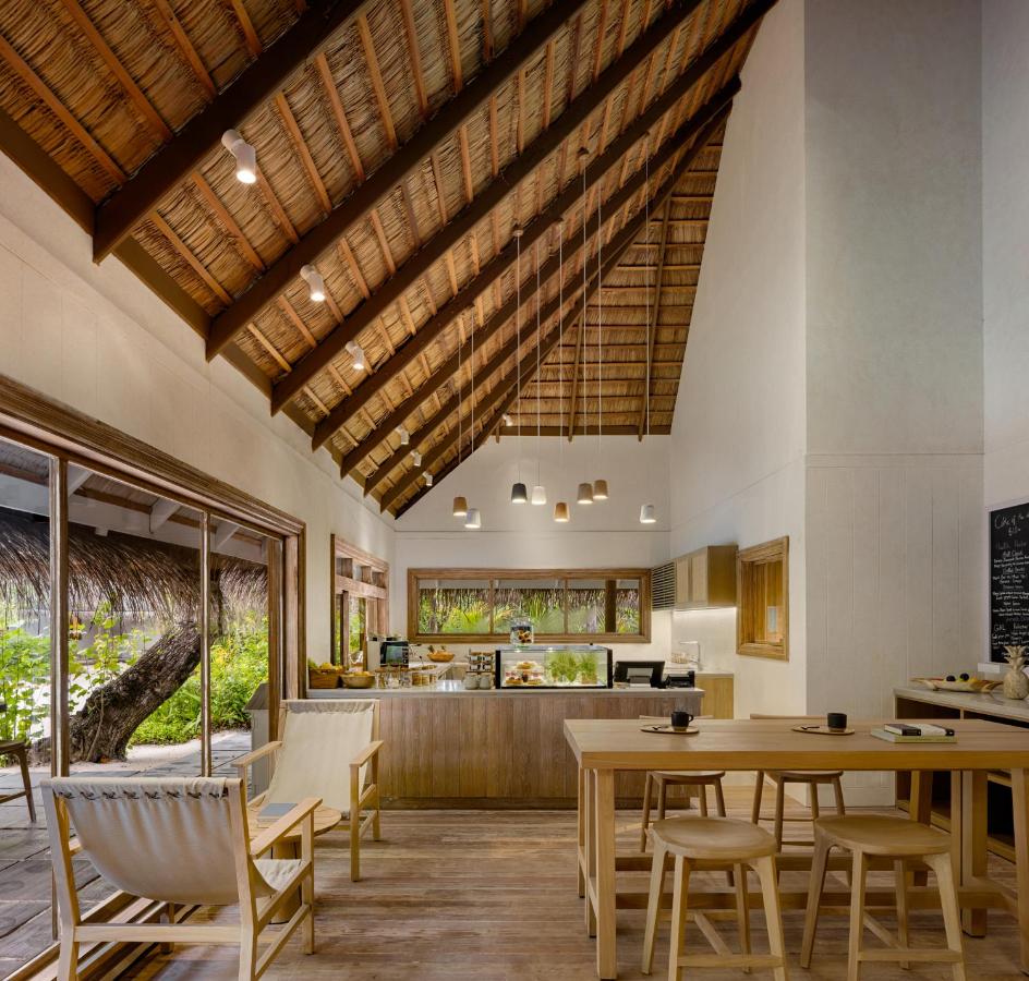 Six Senses Kanuhura - conceito aberto, luz natural no resort de luxo nas Ilhas Maldivas