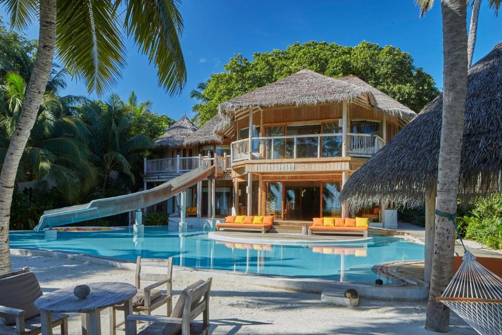 Soneva Fushi - luxuoso, vila sobre a água no resort de luxo nas Ilhas Maldivas