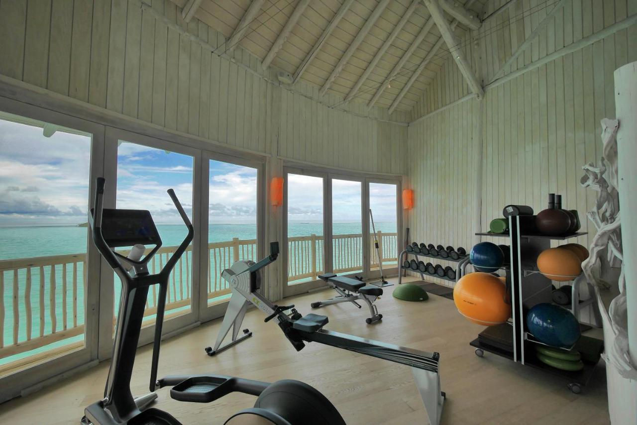 Soneva Jani - sala de fitness, vista para o mar no resort de luxo nas Ilhas Maldivas