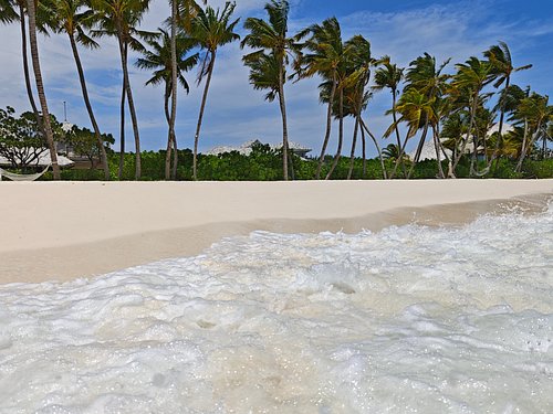 Soneva Secret - areia branca, águas turquesa no resort de luxo nas Ilhas Maldivas