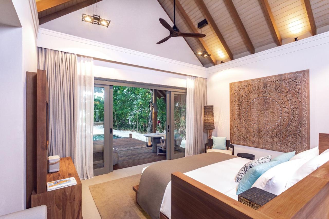 Vakkaru Maldives - luxo, cama king-size no resort de luxo nas Ilhas Maldivas