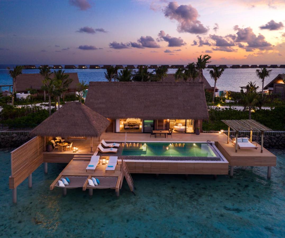 Waldorf Astoria Maldives Ithaafushi - luxuoso, piscina infinita no resort de luxo nas Ilhas Maldivas